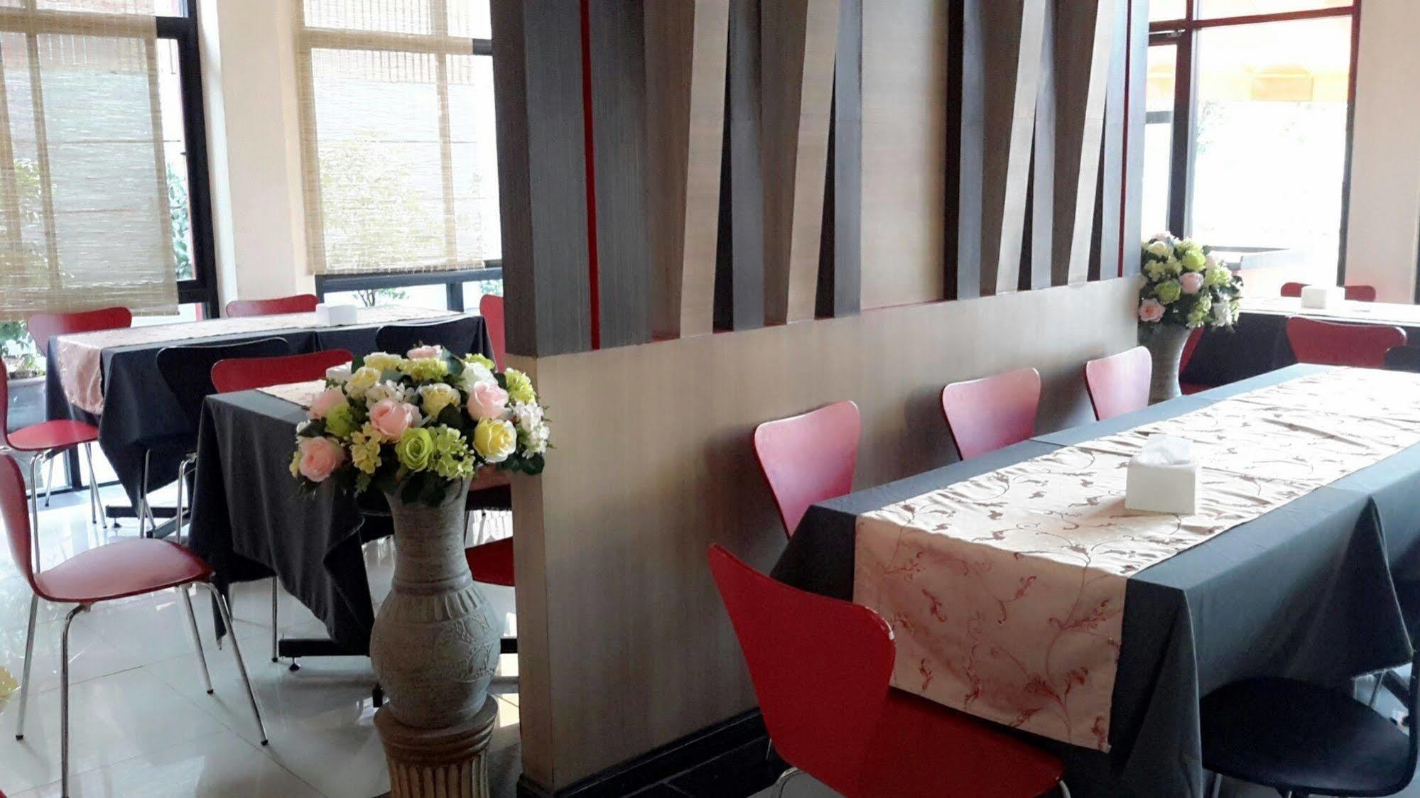 Oyo 1127 Baan Siam Hotel Chiang Rai Dış mekan fotoğraf